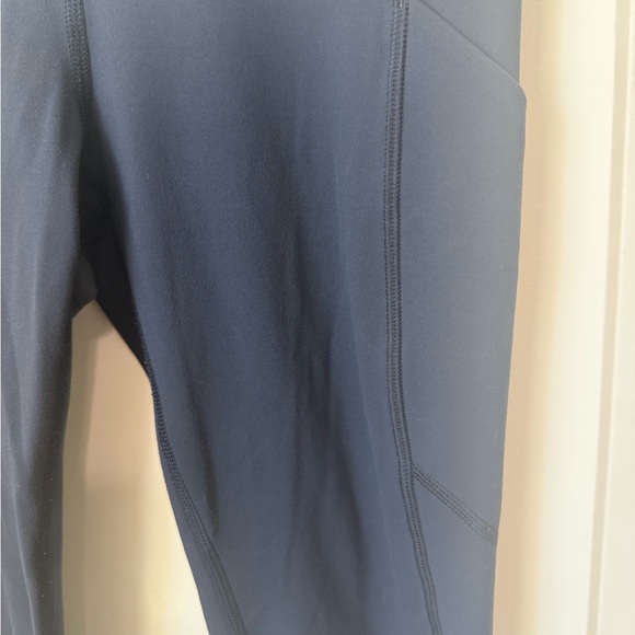 Lululemon Speed Tights Navy pattern with Ruched leggings - Picture 6 of 7